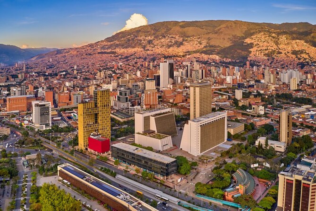 Dental clinics in Medellin, Colombia