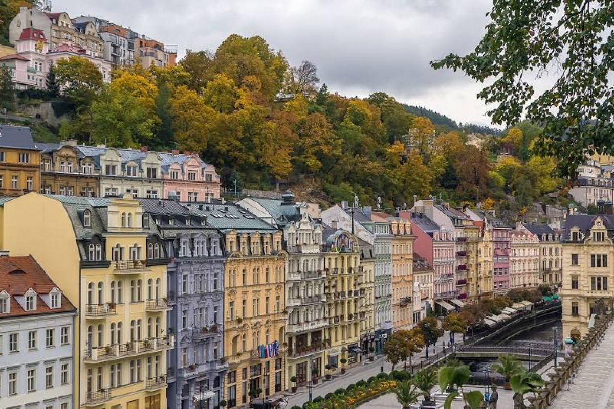 Dental clinics in Karlovy Vary, Czechia