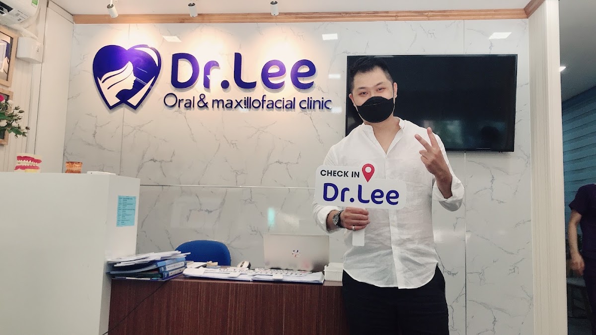 Dr Lee Dental Clinic dental clinic