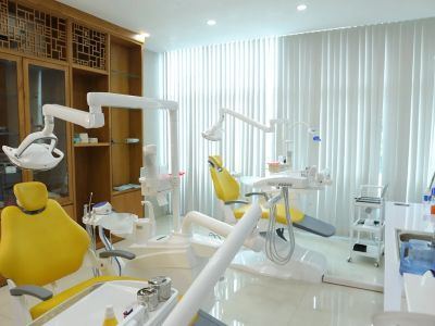 Dr. Khoa Dental treatment room in Da Nang