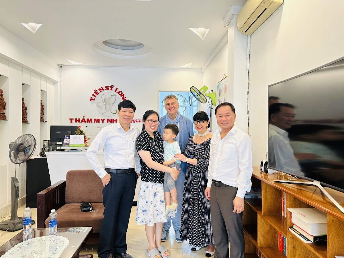 Nha Khoa Tham My Dr. Long dental clinic