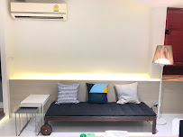 Let's Smile Dental Clinic (牙医诊所)