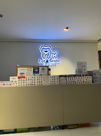 Let's Smile Dental Clinic (牙医诊所)