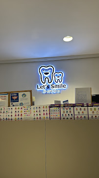 Let's Smile Dental Clinic (牙医诊所)
