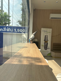 Let's Smile Dental Clinic (牙医诊所)