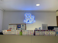 Let's Smile Dental Clinic (牙医诊所)