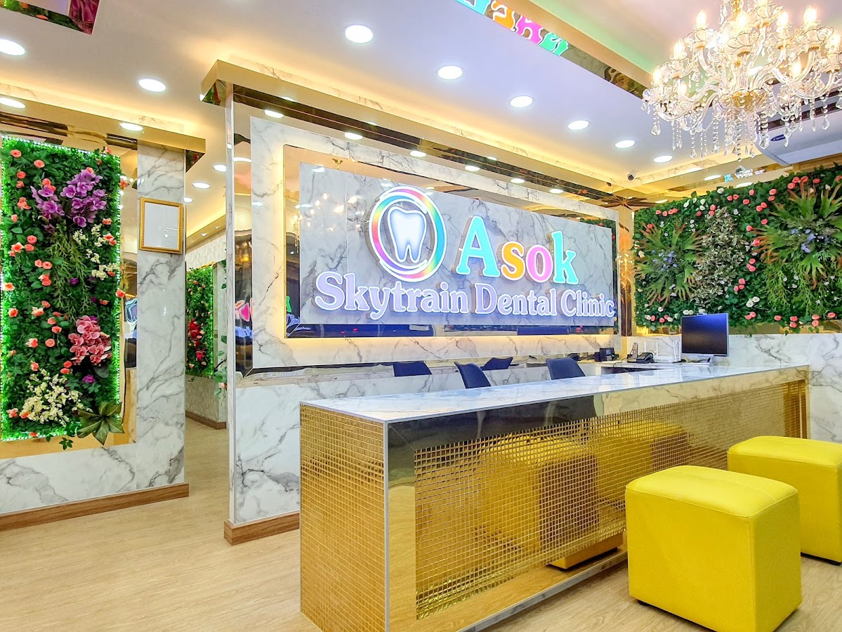 Asok Skytrain Dental Clinic dental clinic in Bangkok