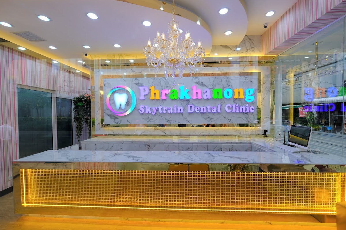 Phrakhanong Skytrain Dental Clinic dental clinic in Bangkok