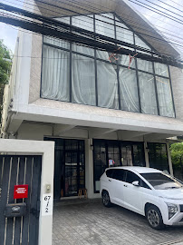 Skytrain Dental Clinic