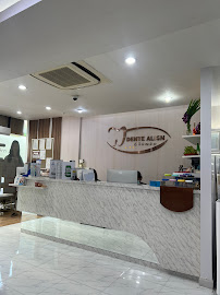 Dente Align Clinic คลินิกทันตกรรมเดนเต้ อไลน์ (Invisalign Diamond Provider)