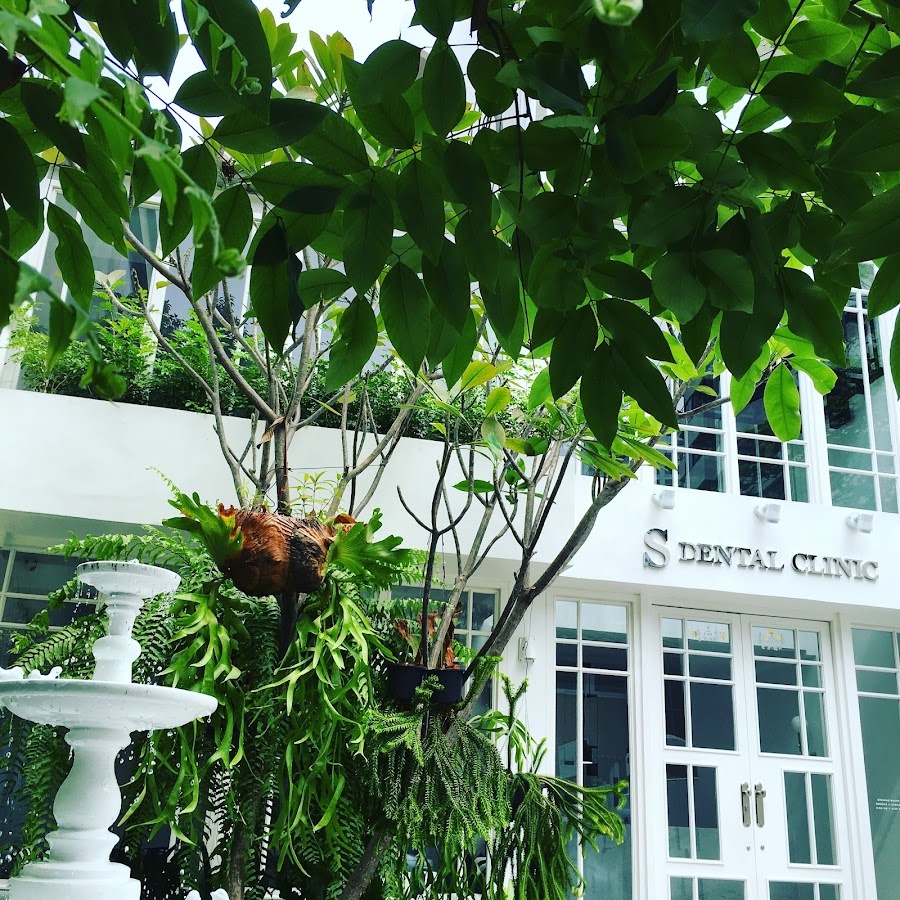 Silom Teeth Care Clinic dental clinic in Bangkok