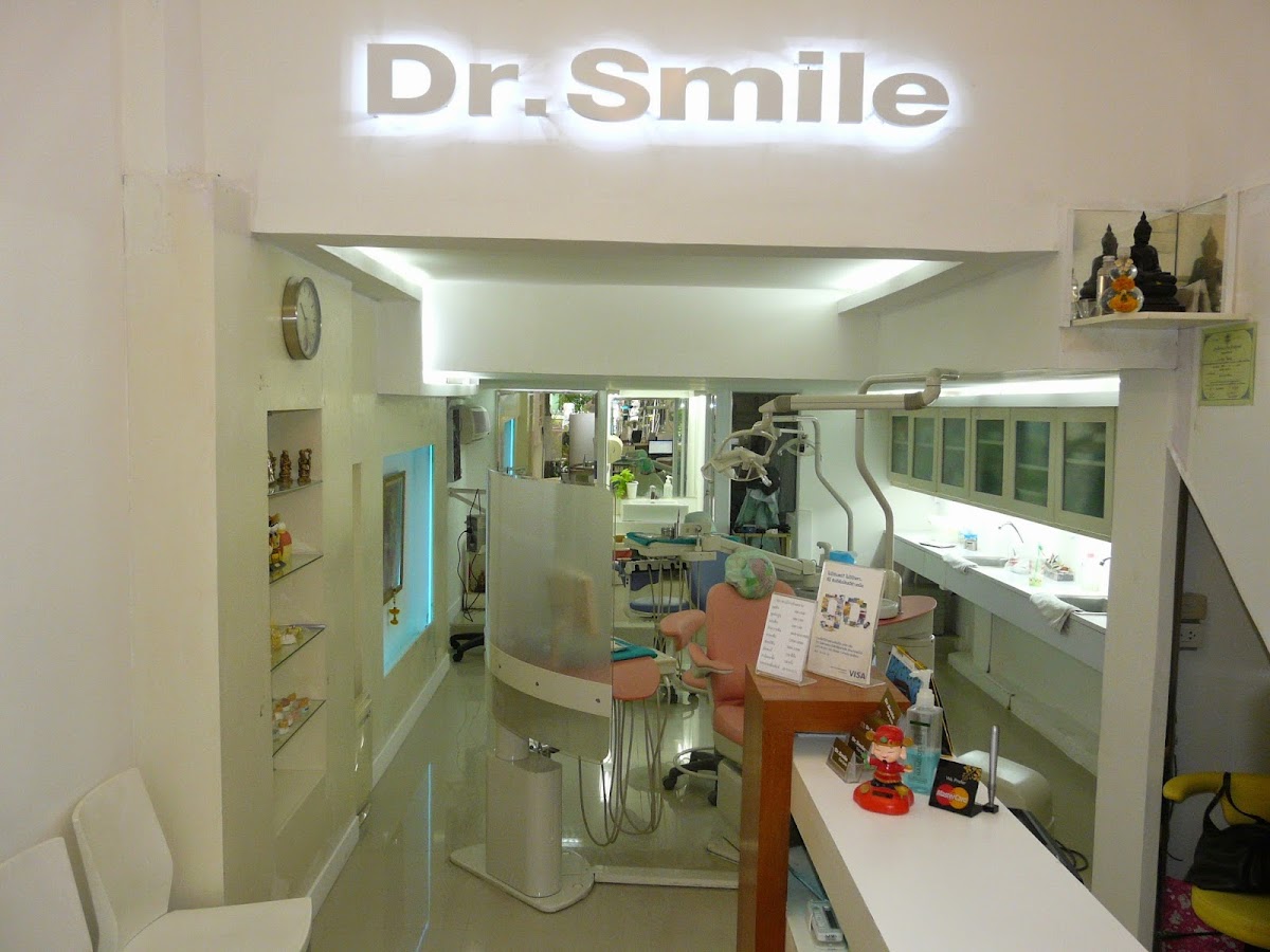 Dr. Smile Dental Clinic Saladaeng dental clinic in Bangkok