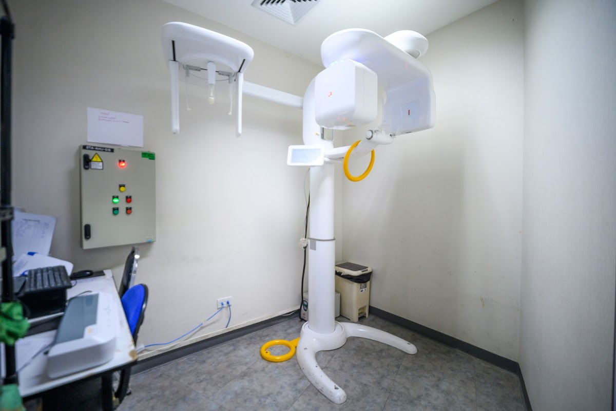 Like Dental Clinic Silom Complex dental clinic in Bangkok