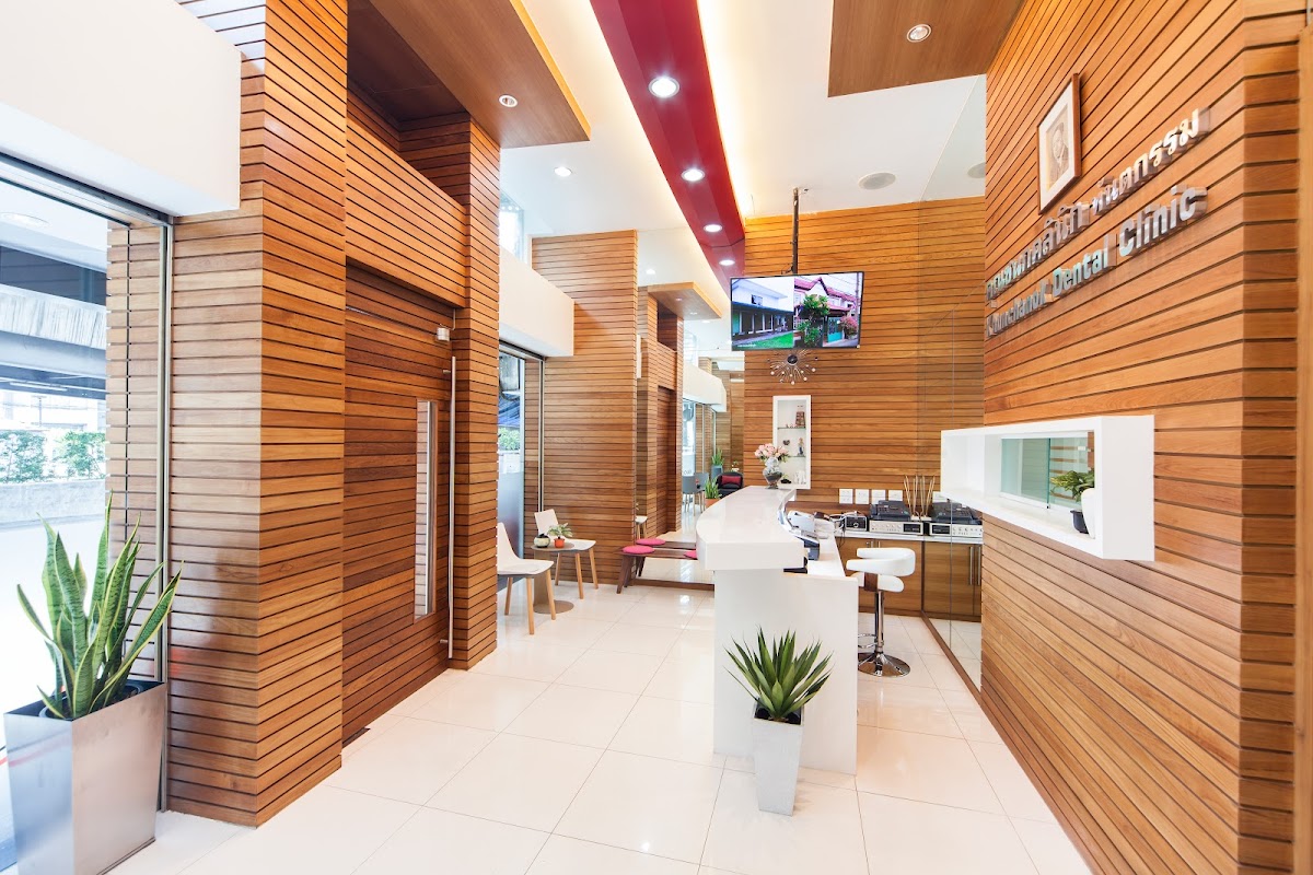 Khunchanok Dental Clinic dental clinic in Bangkok