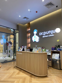 Dr.punjun dental clinic คลินิกทันตกรรมหมอปั้นจั่น จัดฟัน ทำฟัน วีเนียร์ รากเทียม BTS พหลโยธิน 24-ตึก Ratchayothin hill