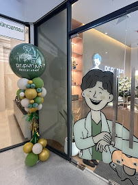 Dr.punjun dental clinic คลินิกทันตกรรมหมอปั้นจั่น จัดฟัน ทำฟัน วีเนียร์ รากเทียม BTS พหลโยธิน 24-ตึก Ratchayothin hill