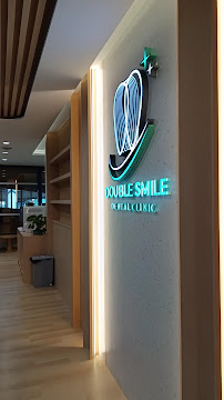 Double Smile Dental Clinic รัชดา ลาดพร้าว รถไฟฟ้า จัดฟัน วีเนียร์ รากเทียม รักษาราก ฟอกสีฟัน ทำฟันเด็ก ฟันปลอม ทำฟัน ฟันคุด