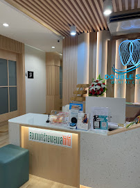 Double Smile Dental Clinic รัชดา ลาดพร้าว รถไฟฟ้า จัดฟัน วีเนียร์ รากเทียม รักษาราก ฟอกสีฟัน ทำฟันเด็ก ฟันปลอม ทำฟัน ฟันคุด