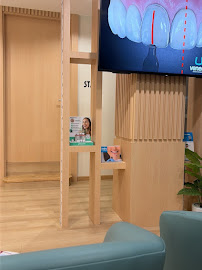 Double Smile Dental Clinic รัชดา ลาดพร้าว รถไฟฟ้า จัดฟัน วีเนียร์ รากเทียม รักษาราก ฟอกสีฟัน ทำฟันเด็ก ฟันปลอม ทำฟัน ฟันคุด
