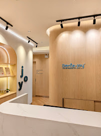 Dentajoy Bangna (เดนต้าจอย สาขาบางนา) จัดฟันใส Invisalign จัดฟัน Brava BRIUS ฟอกสีฟัน รากเทียม Implant Veneer