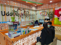 Udomsuk Skytrain Dental Clinic