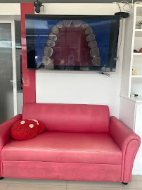 MOS Dental Clinic Bearing