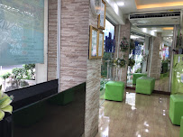 Bearing Skytrain Dental Clinic