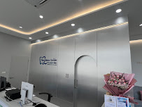 The Glass Smile Dental Clinic เดอะกลาสสไมล์ รากเทียม วีเนียร์ รักษาราก ครอบฟัน