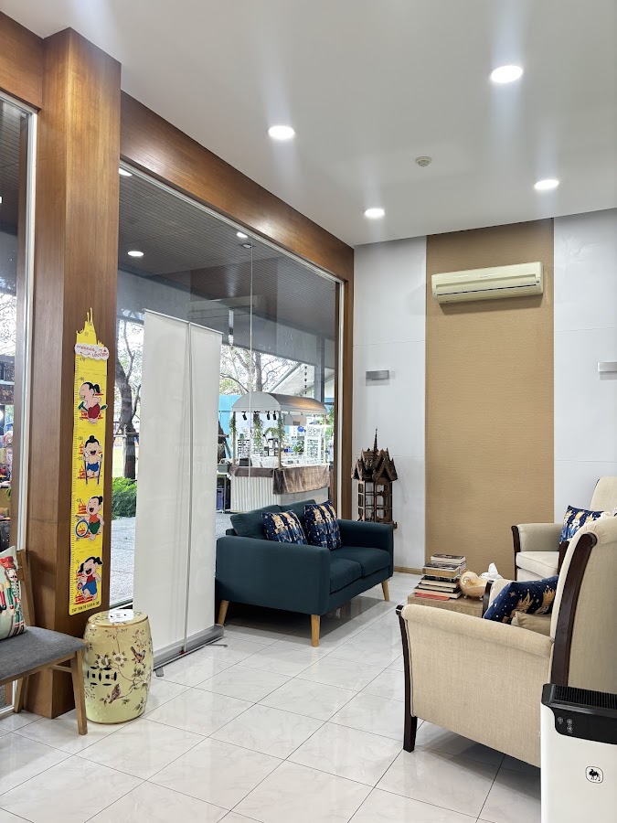 Absolute Dental Clinic dental clinic in Bangkok
