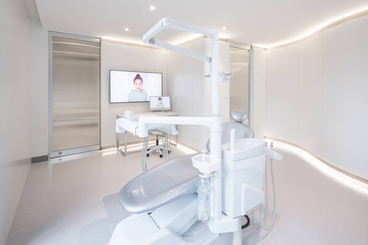 Cosdent Dental Clinic dental clinic in Bangkok