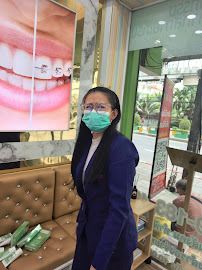 Bangchak Skytrain Dental Clinic