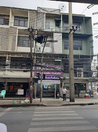 Bangkapi dental clinic