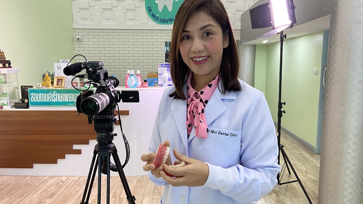 Dr. Mos Dental Clinic dental clinic in Bangkok