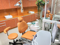 Punnawithi Skytrain Dental Clinic
