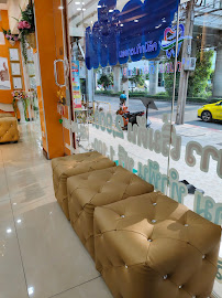 Punnawithi Skytrain Dental Clinic