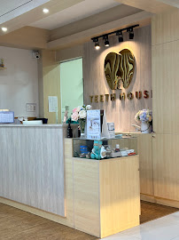 Teeth House Dental Clinic คลินิกทันตกรรมทีธเฮ้าส์ ลาดพร้าววังหิน