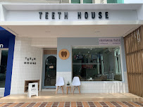 Teeth House Dental Clinic คลินิกทันตกรรมทีธเฮ้าส์ ลาดพร้าววังหิน