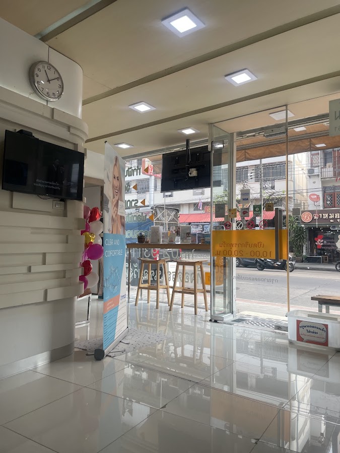 Baan Term Yim Dental Clinic dental clinic in Bangkok