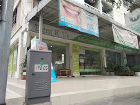 คลินิกทันตกรรมเดนท์ อาร์ อัส จัดฟัน รากเทียม ทำฟัน ลาดพร้าว เสนา โชคชัย 4 (Dent R'Us Dental Clinic)