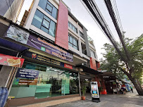 คลินิกทันตกรรมลาดพร้าวสไมล์