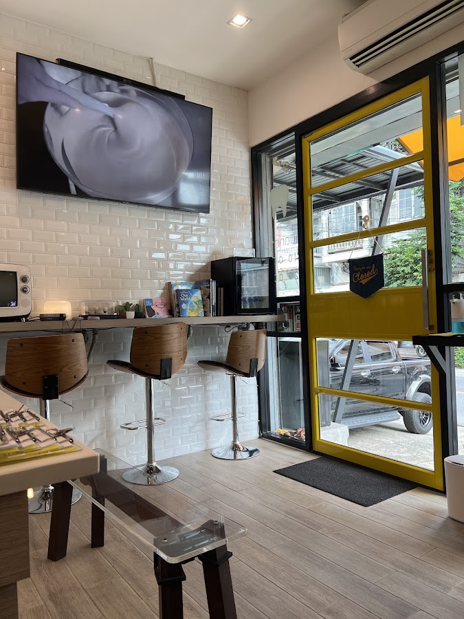 Smile Theory Dental Clinic dental clinic in Bangkok