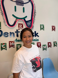 Dentiluck Dental Clinic เด้นท์ที่รักษ์ รากเทียม ฟันปลอม จัดฟัน ทำฟัน ฟอกฟัน ขูดหินปูน อุดฟัน รักษารากฟัน