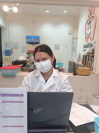 Dentiluck Dental Clinic เด้นท์ที่รักษ์ รากเทียม ฟันปลอม จัดฟัน ทำฟัน ฟอกฟัน ขูดหินปูน อุดฟัน รักษารากฟัน