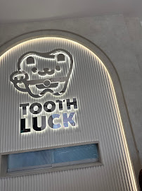 Tooth Luck Dental Clinic BKK คลินิกทันตกรรมทูธลักค์ ทำฟัน จัดฟัน กรุงเทพ-นนทบุรี