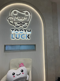 Tooth Luck Dental Clinic BKK คลินิกทันตกรรมทูธลักค์ ทำฟัน จัดฟัน กรุงเทพ-นนทบุรี