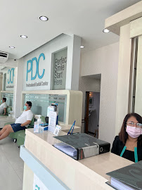 PDC Dental Center ศูนย์ทันตกรรมพีดีซี