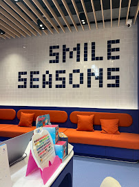 คลินิกทันตกรรม Smile Seasons Central แจ้งวัฒนะ