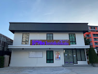 Bright Smile Dental Clinic in Bangkok