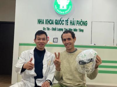 Hai Phong International Dental Clinic waiting area in Hoi An