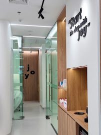 Dentajoy Seacon Square Srinakarin (เดนต้าจอย ซีคอน ศรีนครินทร์) จัดฟันใส Invisalign จัดฟัน Brava วีเนียร์ รากเทียม